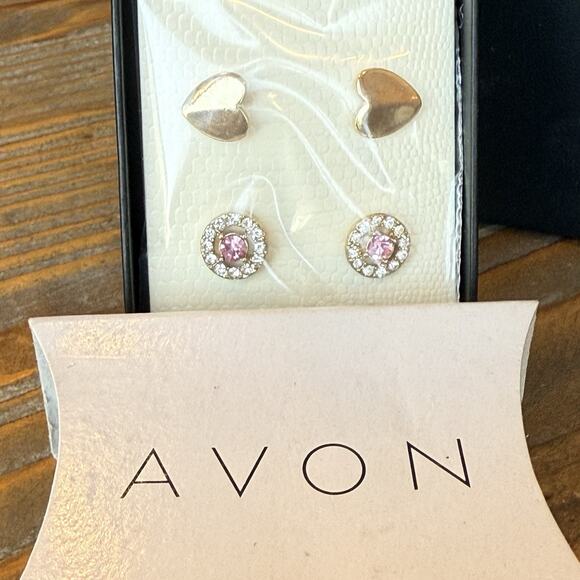 Avon Be Mine Stud Earring Set -2018 Pierced Gold Tone With Box - Picture 6 of 6